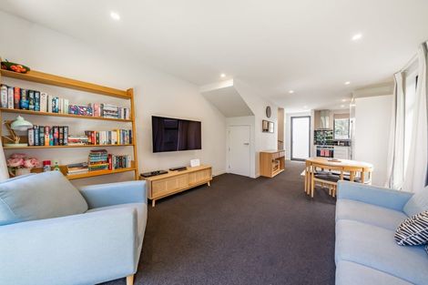 Photo of property in 6/74 Derwent Street, Island Bay, Wellington, 6023