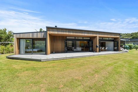 Photo of property in 15 Edgewater Place, Matapouri, Whangarei, 0173