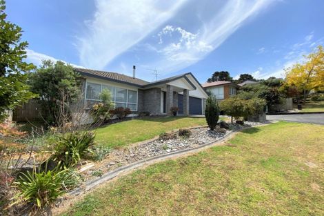 Photo of property in 8 Van Dyke Place, West Harbour, Auckland, 0618