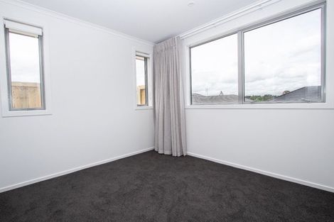 Photo of property in 2/12 Bostonkip Crescent, Fitzroy, Hamilton, 3282