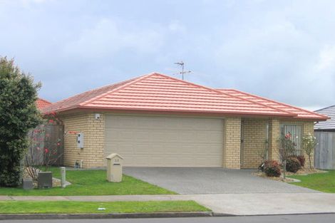 Photo of property in 25 Wayne Francis Drive, East Tamaki, Auckland, 2016