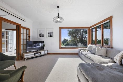 Photo of property in 76 Belt Road, New Plymouth, 4310