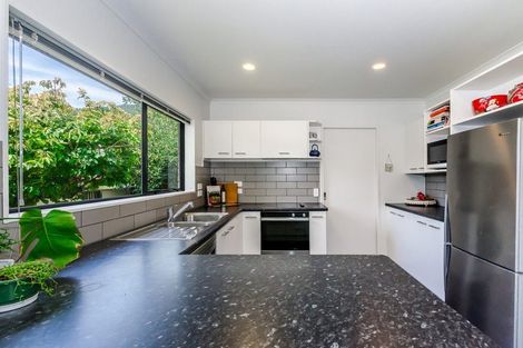 Photo of property in 6 Hemi Street, Waikanae, 5036