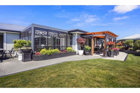 Photo of property in 33 Macphail Avenue, Rangiora, 7400