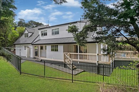 Photo of property in 100 Eugenia Rise, Goodwood Heights, Auckland, 2105