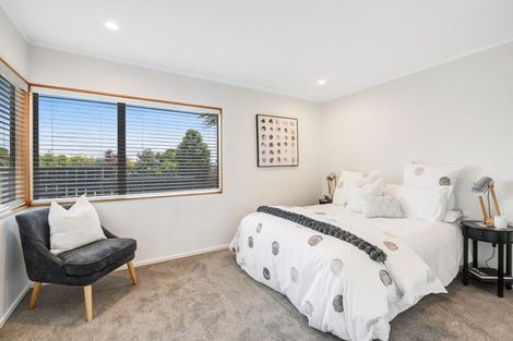 Photo of property in 8b Duncansby Road, Stanmore Bay, Whangaparaoa, 0932