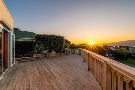 Photo of property in 14a Falla Street, Paraparaumu Beach, Paraparaumu, 5032