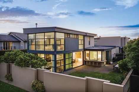 Photo of property in 4a Norwood Road, Bayswater, Auckland, 0622