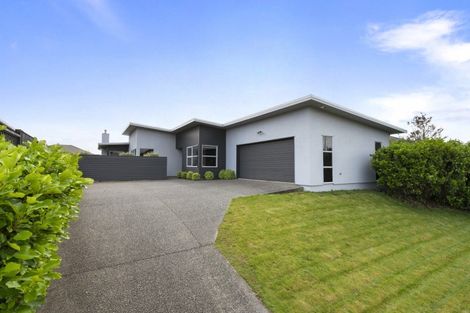 Photo of property in 81 Pacific Drive, Fitzherbert, Palmerston North, 4410