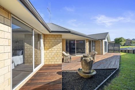 Photo of property in 42 Somerton Drive, Huntington, Hamilton, 3210