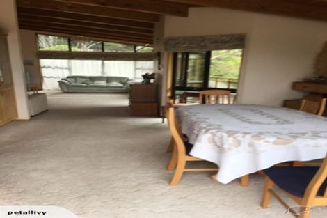 Photo of property in 32 Cochrane Avenue, Arkles Bay, Whangaparaoa, 0932