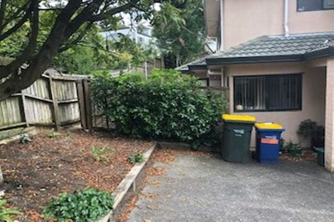 Photo of property in 43a Forrest Hill Road, Milford, Auckland, 0620