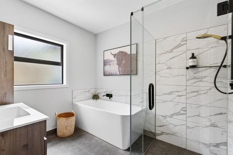 Photo of property in 86 Seafield Road, Eskdale, Napier, 4182