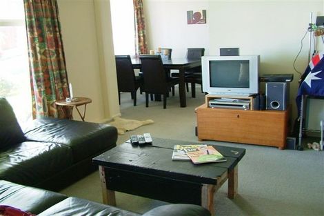 Photo of property in 17 Duchess Place, Maupuia, Wellington, 6022