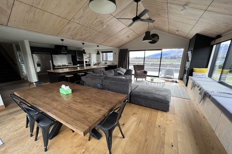 Photo of property in 28 Myles Way, Lower Shotover, Queenstown, 9304