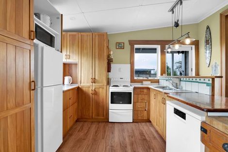 Photo of property in 2 Broadway, Waitara, 4320