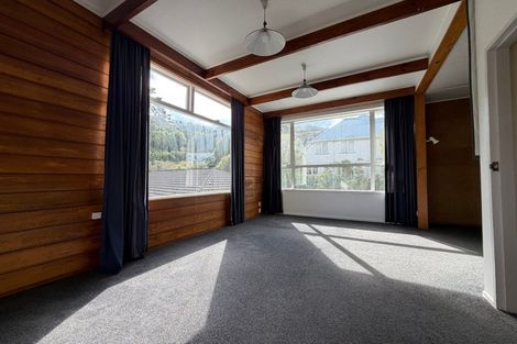 Photo of property in 75 Chamberlain Road, Karori, Wellington, 6012
