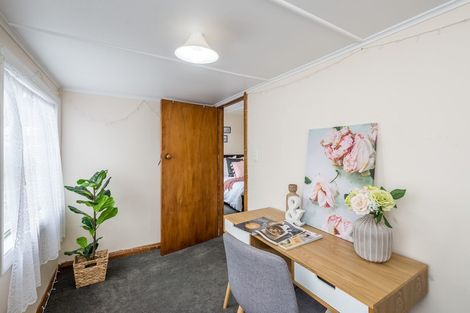 Photo of property in 2/147 Stokes Valley, Stokes Valley, Lower Hutt, 5019