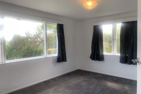 Photo of property in 143 Edmonton Road, Te Atatu South, Auckland, 0610