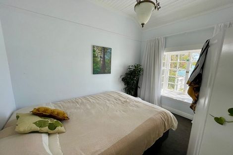 Photo of property in 18 Trevor Terrace, Paremata, Porirua, 5024