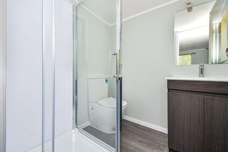 Photo of property in 120 Settlement Road, Papakura, 2110