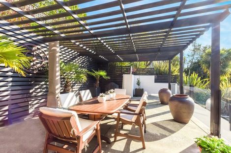 Photo of property in 5 Milton Terrace, Picton, 7220