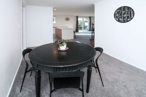 Photo of property in 14 Diamond Street, Carterton, 5713