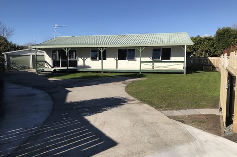 Photo of property in 8 Emery Place, Papamoa Beach, Papamoa, 3118