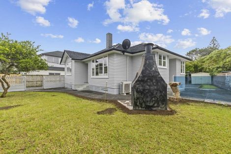 Photo of property in 1/2 Esperanto Road, Papatoetoe, Auckland, 2025