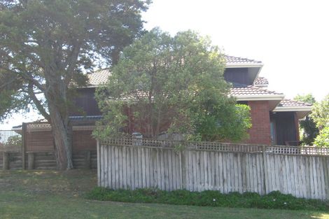 Photo of property in 1/7 Scarboro Terrace, Murrays Bay, Auckland, 0630