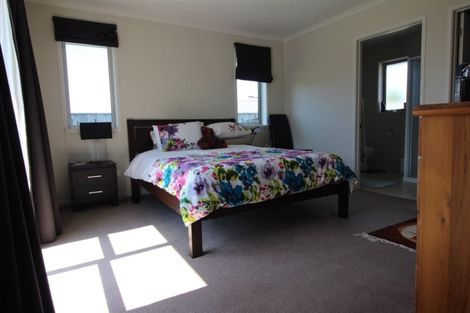 Photo of property in 8 Tommy Street, Pegasus, 7612