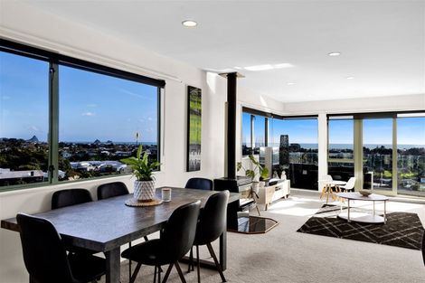 Photo of property in 3a Hillcrest Street, Glen Avon, New Plymouth, 4312