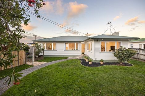 Photo of property in 30 Knighton Road, Hillcrest, Hamilton, 3216