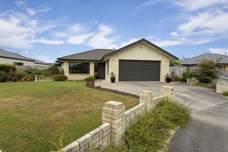 Photo of property in 8 Brookside Close, Highbury, Palmerston North, 4412