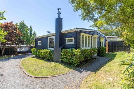 Photo of property in 8 Winara Avenue, Waikanae, 5036