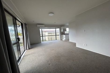 Photo of property in 25 Ward Crescent, Te Atatu Peninsula, Auckland, 0610
