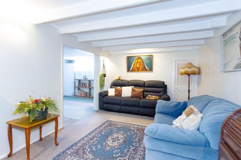 Photo of property in 18 Okiwa Terrace, Waiinu Beach, Whanganui, 4588