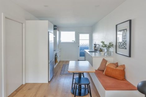 Photo of property in 2/82 Holly Road, St Albans, Christchurch, 8014