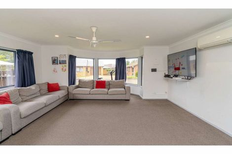 Photo of property in 21 Oakridge Drive, Kerikeri, 0230