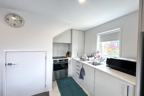 Photo of property in 3/24 Kelwyn Road, Kelston, Auckland, 0602