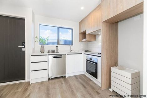 Photo of property in 4/11 Scanlen Terrace, Kelston, Auckland, 0602