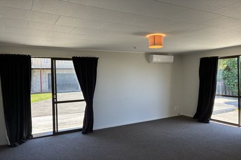 Photo of property in 84 Wharf Road, Te Atatu Peninsula, Auckland, 0610