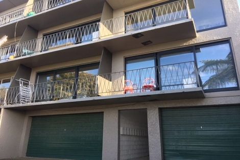 Photo of property in Barton Flats, 1/9-11 Barton Terrace, Thorndon, Wellington, 6011