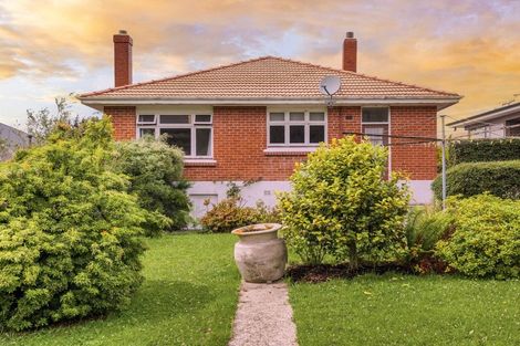 Photo of property in 16 Derwent Street, Helensburgh, Dunedin, 9010