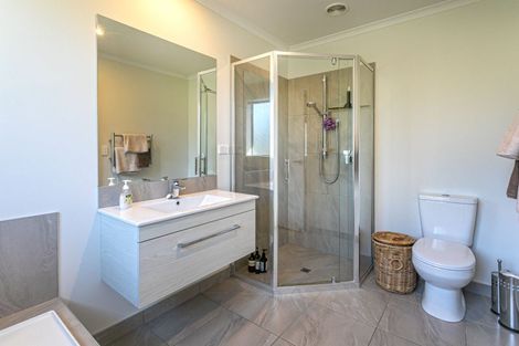 Photo of property in 2886 Long Bay Road, Wyuna Bay, Coromandel, 3581