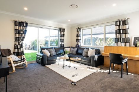 Photo of property in 14 Pukaki Place, Poraiti, Napier, 4112
