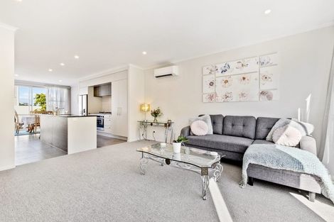 Photo of property in 9 Sanremo Lane, Stanmore Bay, Whangaparaoa, 0932