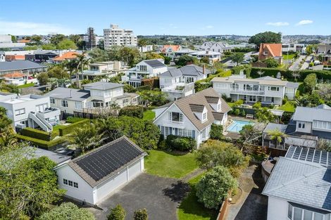 Photo of property in 3a Brett Avenue, Takapuna, Auckland, 0622