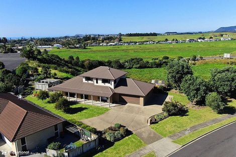 Photo of property in 39 Browns Drive, Waihi Beach, 3611