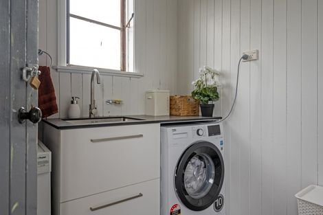 Photo of property in 13 Fox Street, Woodville, 4920